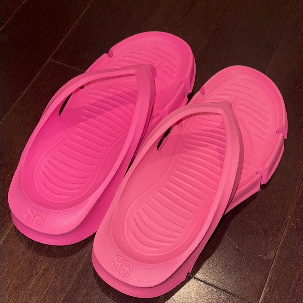 Balenciaga Fuchsia Slide Sandals